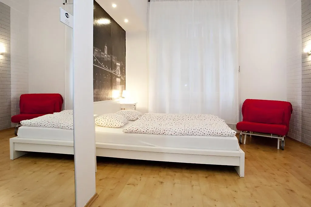Diana Apartment On Vaci Utca Budapest 0*,